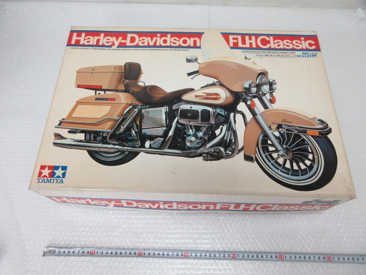 タミヤ 1/6 ハーレーダビッドソン FLH クラシック Harley-Davidson FLH 